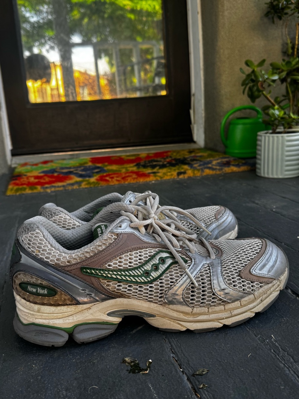 Minted New York x Saucony ProGrid Triumph 4 - Men’s US11 - No Box